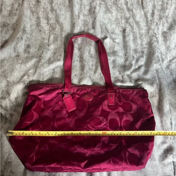 Pink coach tote ๐ฉท - Picture 6 of 8